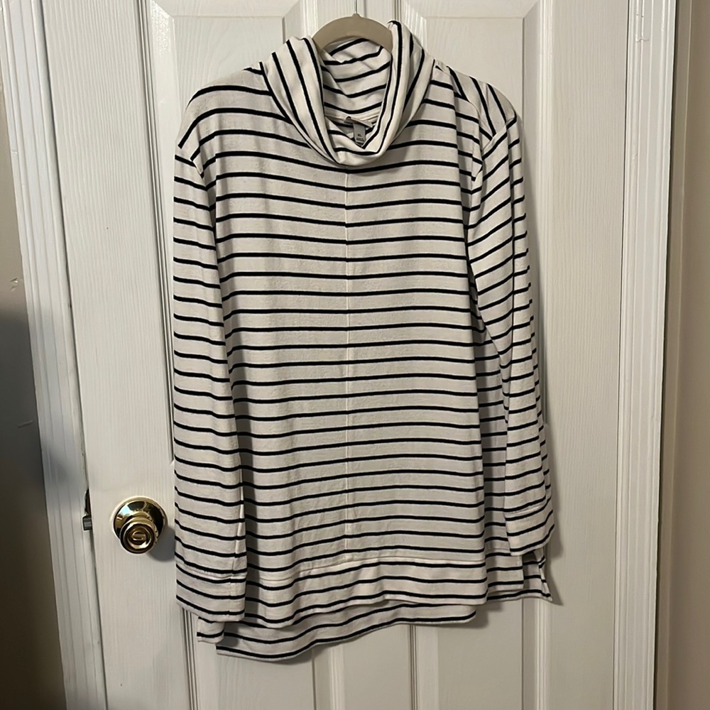 Black & White striped top